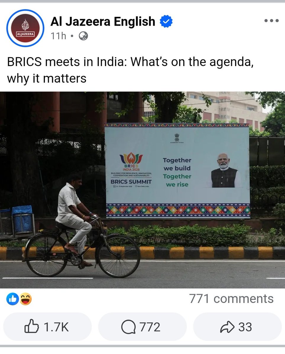 aaraynsh's tweet photo. Imagine an Al Jazeera photographer intentionally waiting for the cycle guy to come into the frame so that he can click a picture and put India in a bad light internationally. 

So much desperation to defame India and portray it as poor. https://t.co/twsNHENC3X