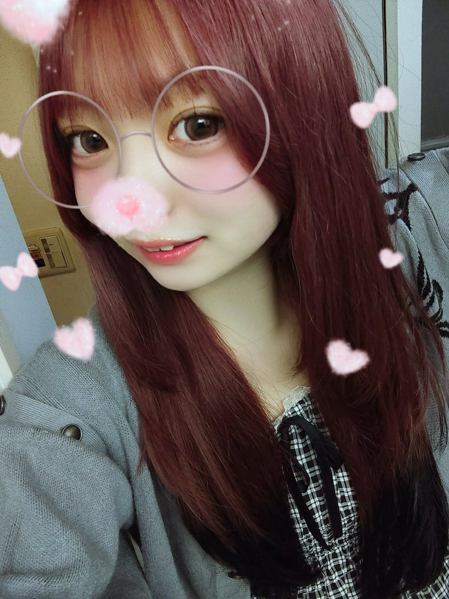 telyu_s2's tweet photo. 髪色変えたよ〜✌🏻
見にくいけどエンドカラー꒰ ՞_  ̫ _՞ ꒱ https://t.co/QBHQXDKmg4