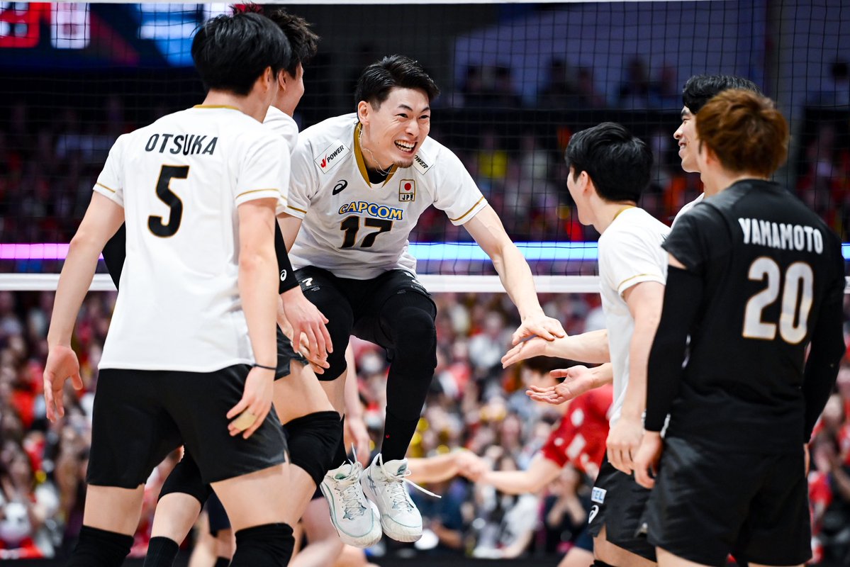 theanswerc2's tweet photo. バレーボール男子 #アジア選手権🏐

最終セットに出場した #西本圭吾 選手が持ち前のパワフルさでチームメイトを笑顔に😊📸

写真：中戸川知世 @nakatogawachise

#大塚達宣 #富田将馬 #宮浦健人 #河東祐大
#買取大吉アジア男子バレーボール選手権大会福岡2026 https://t.co/0X2WmC6ZJ2