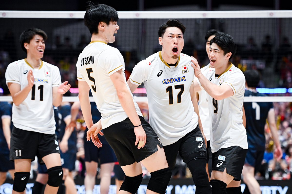 theanswerc2's tweet photo. バレーボール男子 #アジア選手権🏐

最終セットに出場した #西本圭吾 選手が持ち前のパワフルさでチームメイトを笑顔に😊📸

写真：中戸川知世 @nakatogawachise

#大塚達宣 #富田将馬 #宮浦健人 #河東祐大
#買取大吉アジア男子バレーボール選手権大会福岡2026 https://t.co/0X2WmC6ZJ2