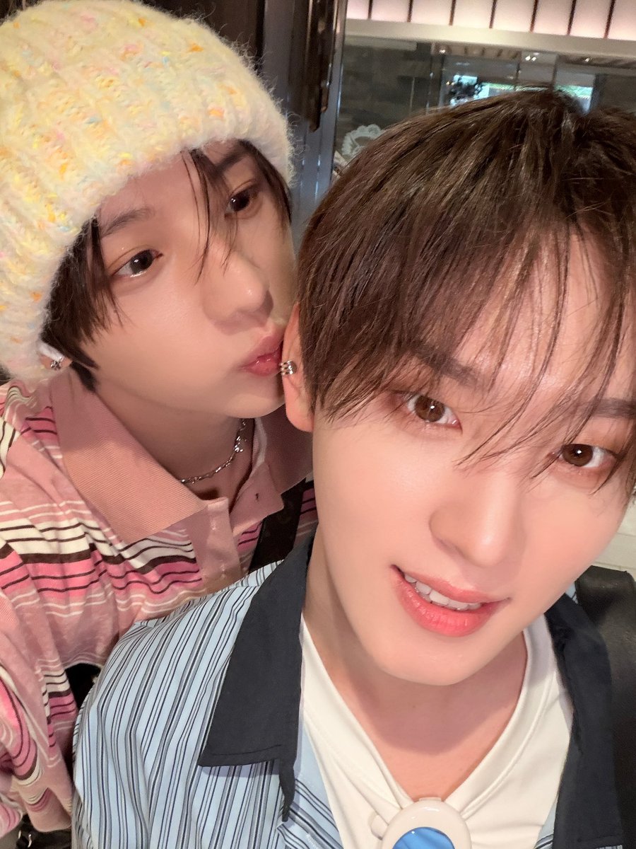 XODIAC_MEMBERS's tweet photo. [#씽] 

 HBD BRO🫶🏻👶🏻

#XODIAC #소디엑 #SING #씽 #シン https://t.co/VV0sFd9PRS