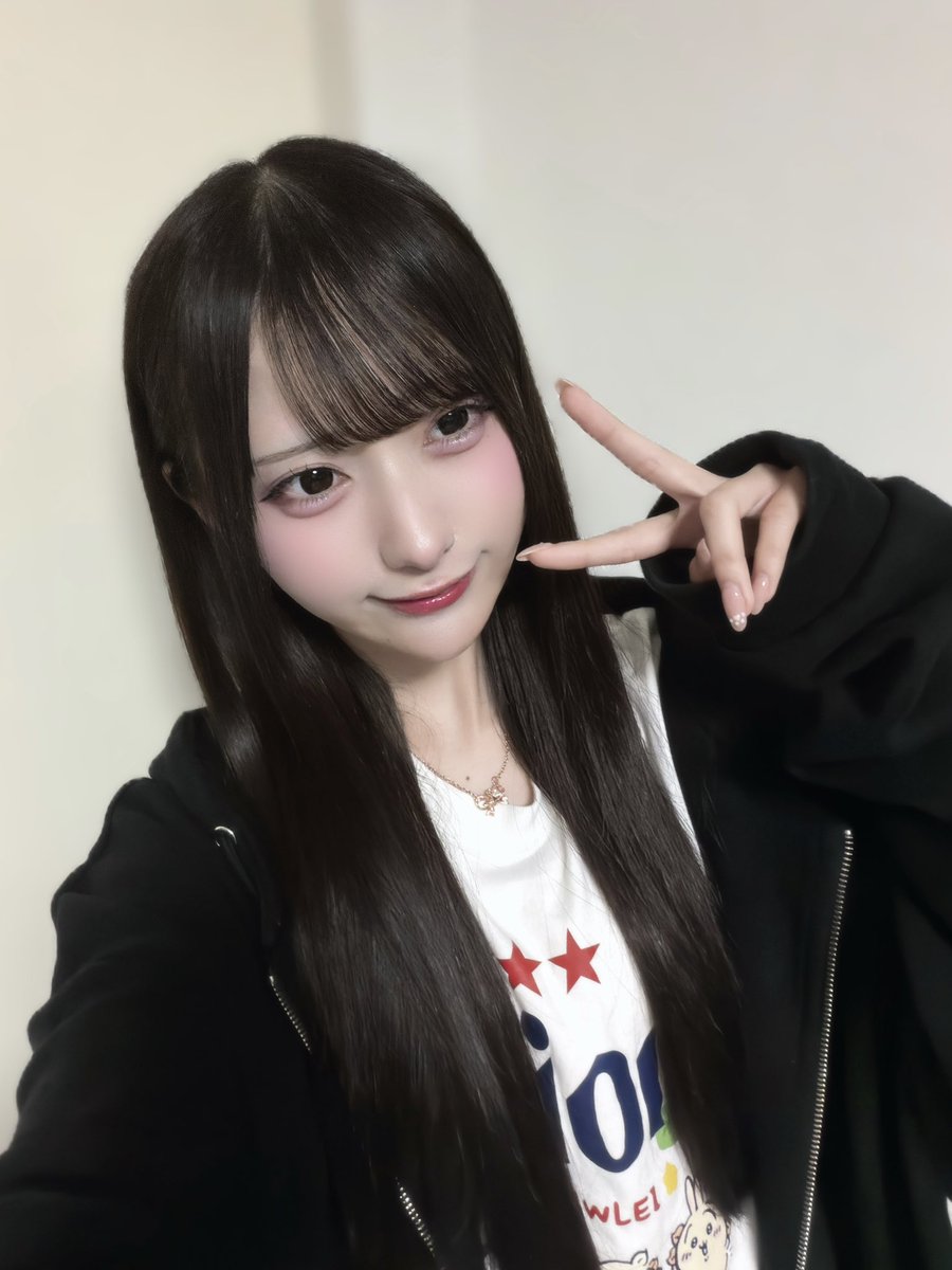 ayase_kotori_'s tweet photo. 配信ありがとうございました^-𖥦-^♡
気づいたら長時間配信してて時間があっという間でびっくり(𓈒ʚ̴̶̷̷̥ ⩊ ɞ̴̶̷𓈒)たのしかった❕
コメントもギフトもたくさんありがとうございました！よるごはんたべるよ〜🍚
#RainTree https://t.co/srOy4y1Vde
