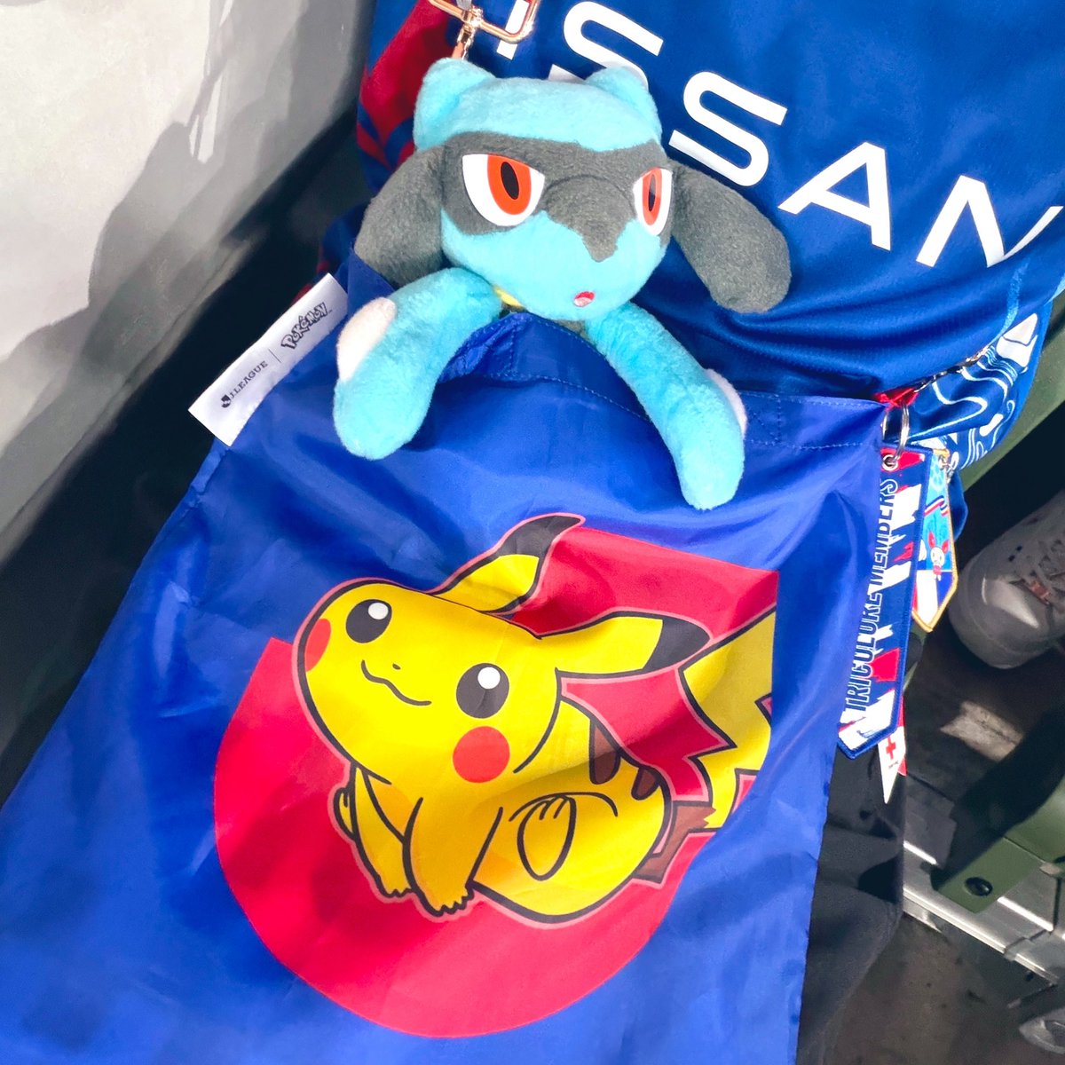 2657ra's tweet photo. 1-1引き分け‼️

ポケモンコラボでもらったトートを
ショルダーにリメイクしたよ⚡️ https://t.co/EYwaZRVn04
