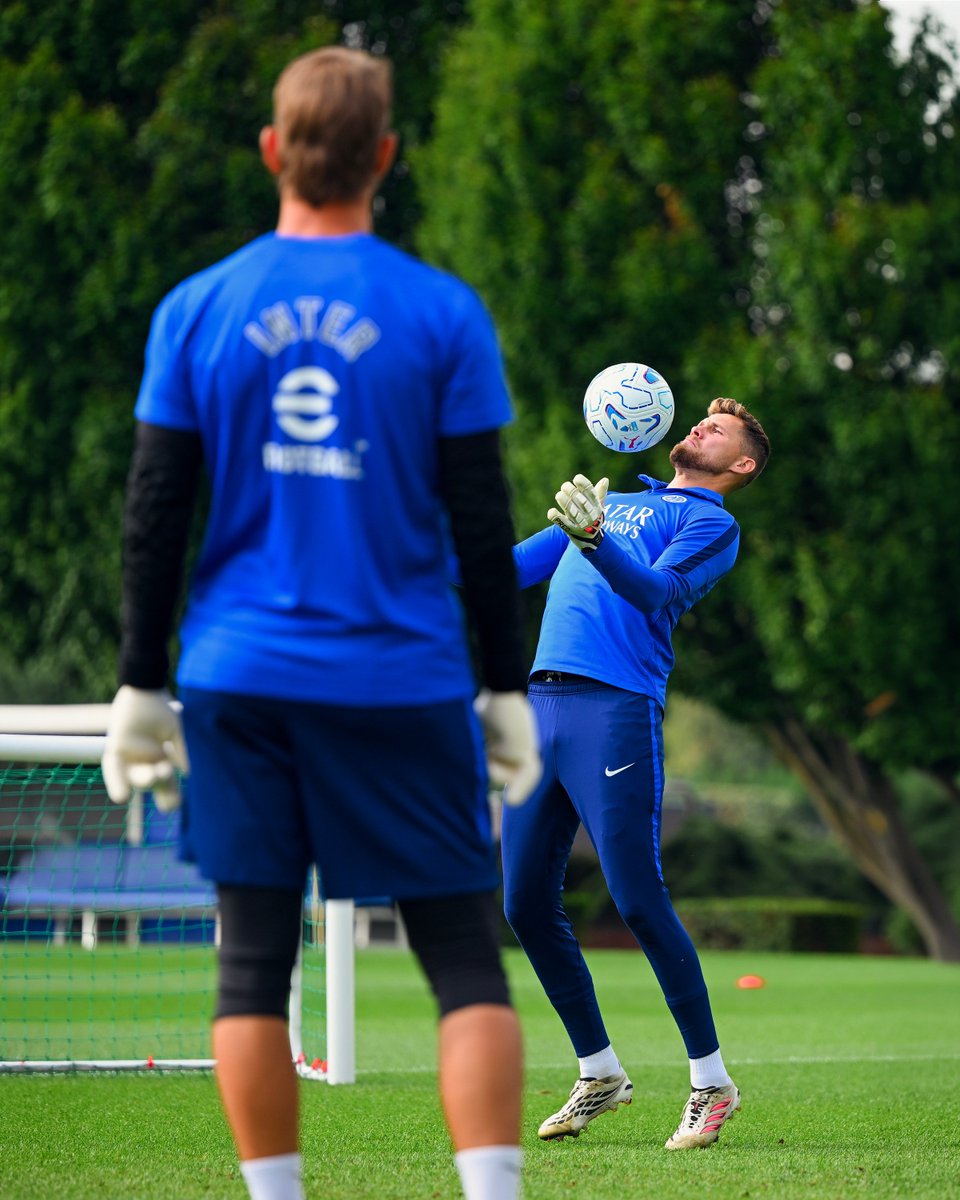 Inter's tweet photo. DUO 👥⚽️ https://t.co/tZ8OHK6ALr