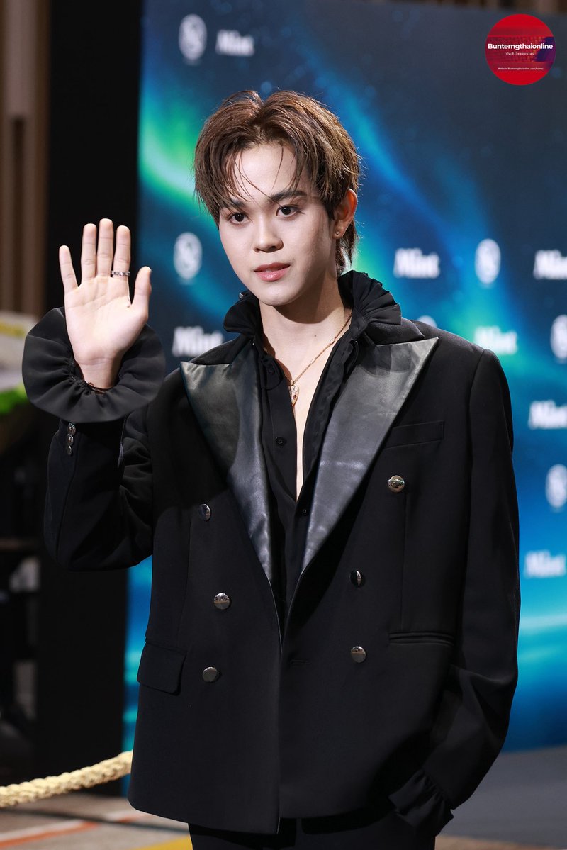 Bunterngonline's tweet photo. “ไทโอ” ร่วมเดินพรมในงาน “Mchoice Mint Awards 2026” ✨

THI-O THE RUNWAY DEBUT

#MintAwards2026xTHIO 
#MintAwards2026
#THIOTHAMM #THIO #ไทโอ #NexT1DE_THIO #NexT1DE https://t.co/aarRr84z1t