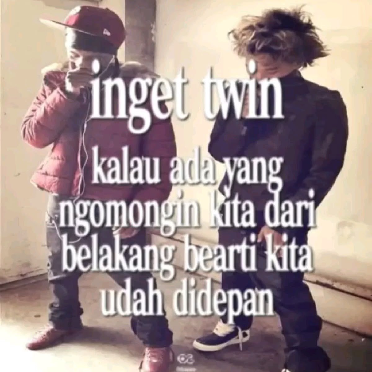 mengatri's tweet photo. met malam sobat sebat sekuy #anitwt semua twt lah:Vv. salam sejahtera bagi kita semua, kali enih aku mw rajin on lagi (beneran) makannya aku mw cari emuts, tp dni ia bwat yg homophobic, zionist, 02 voters, and hate my fav. selain nyang aku sebut boleh berteman, help ♡ &amp; ↻ iaa.. https://t.co/i0Gk0k1BZH