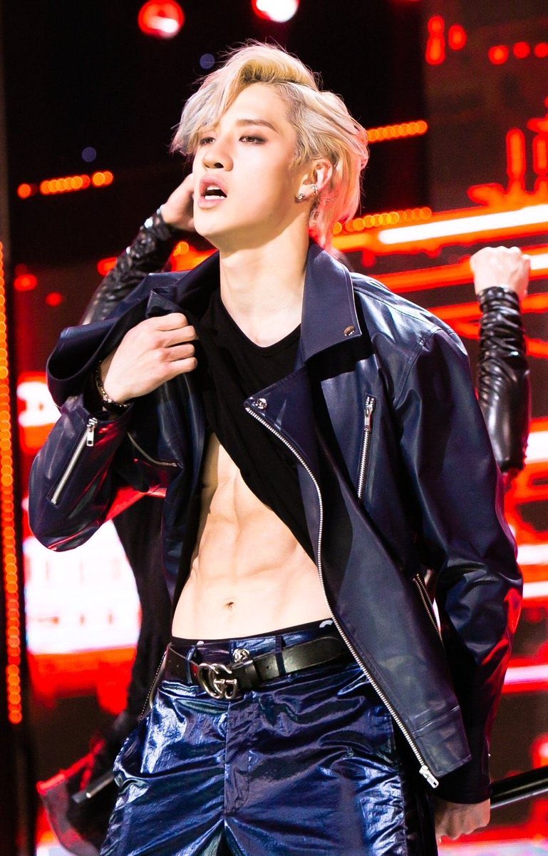 StayOracle's tweet photo. we really got miroh era christopher back huh what a time to be alive! https://t.co/L0zJ71LuJl