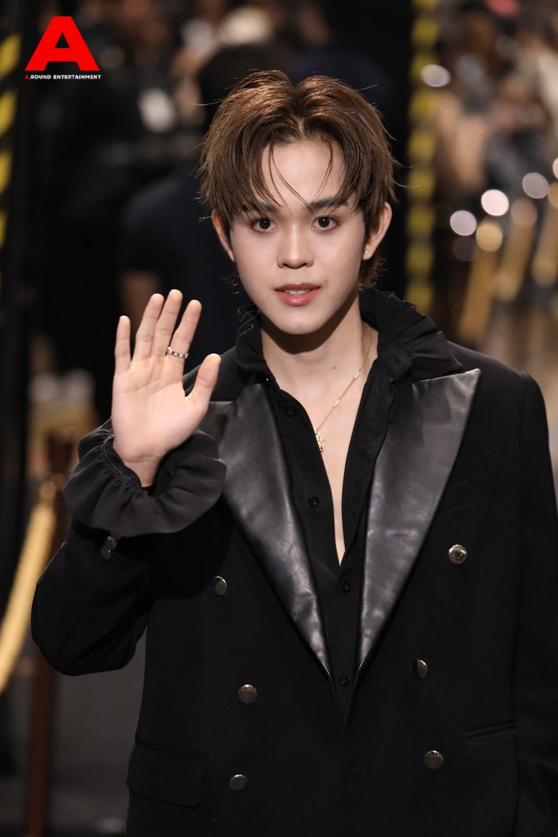 around_ent's tweet photo. “ไทโอ NexT1DE” ร่วมเดินพรมแดงในงาน ‘Mchoice &amp; Mint Awards 2026’

THI-O THE RUNWAY DEBUT
 #MintAwards2026xTHIO
#NexT1DE #NexT1DE_THIO #THIOTHAMM #THIO
#MchoiceMintAwards2026
#MintAwards2026 https://t.co/mLeNdhf9Ir