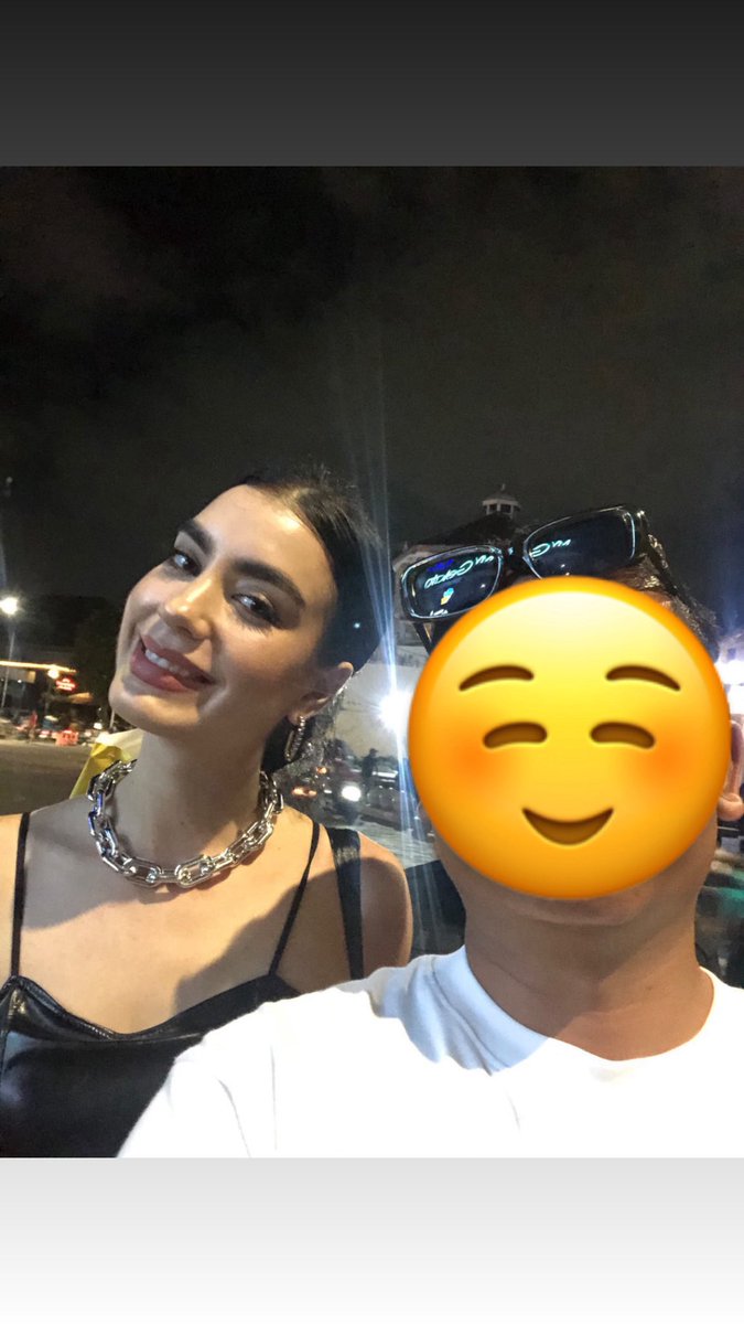 RealTHORKIZ's tweet photo. Dua lipa https://t.co/V3VkHr7aUb