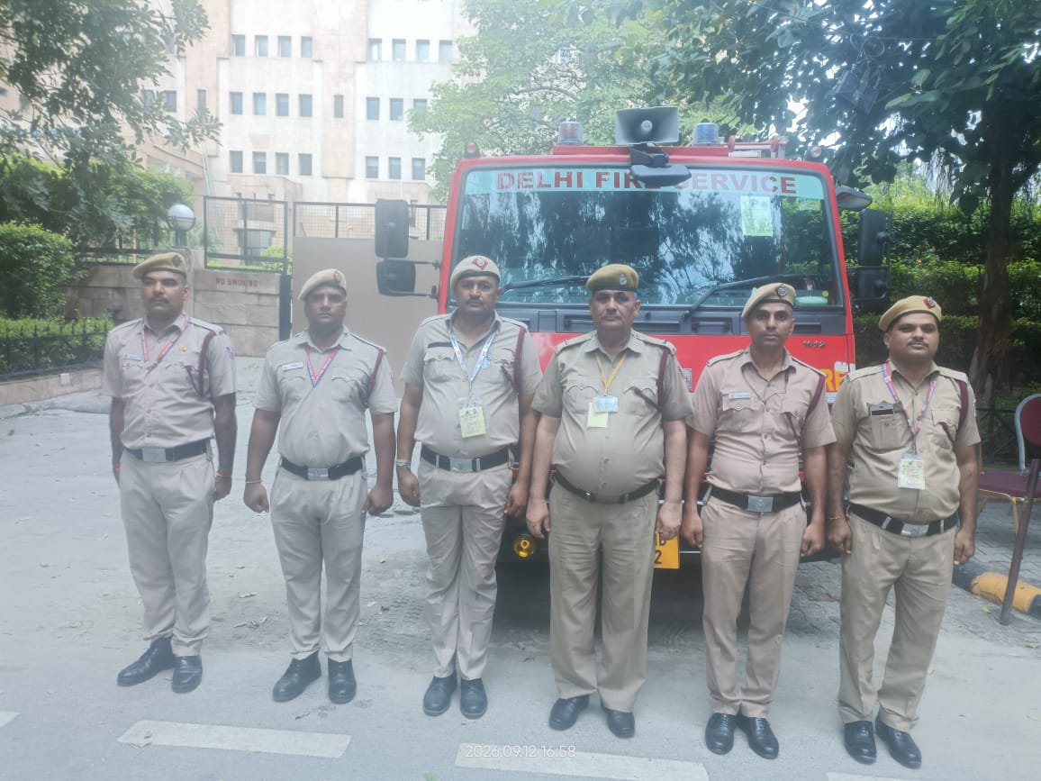 DelFireService's tweet photo. @LtGovDelhi @gupta_rekha @ashishsood_bjp https://t.co/Rq9ybQCXEn