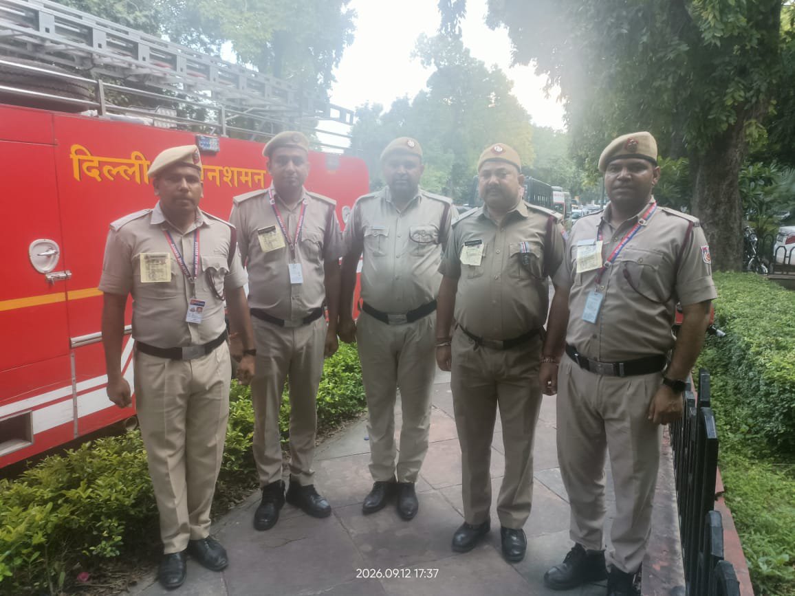 DelFireService's tweet photo. @LtGovDelhi @gupta_rekha @ashishsood_bjp https://t.co/Rq9ybQCXEn