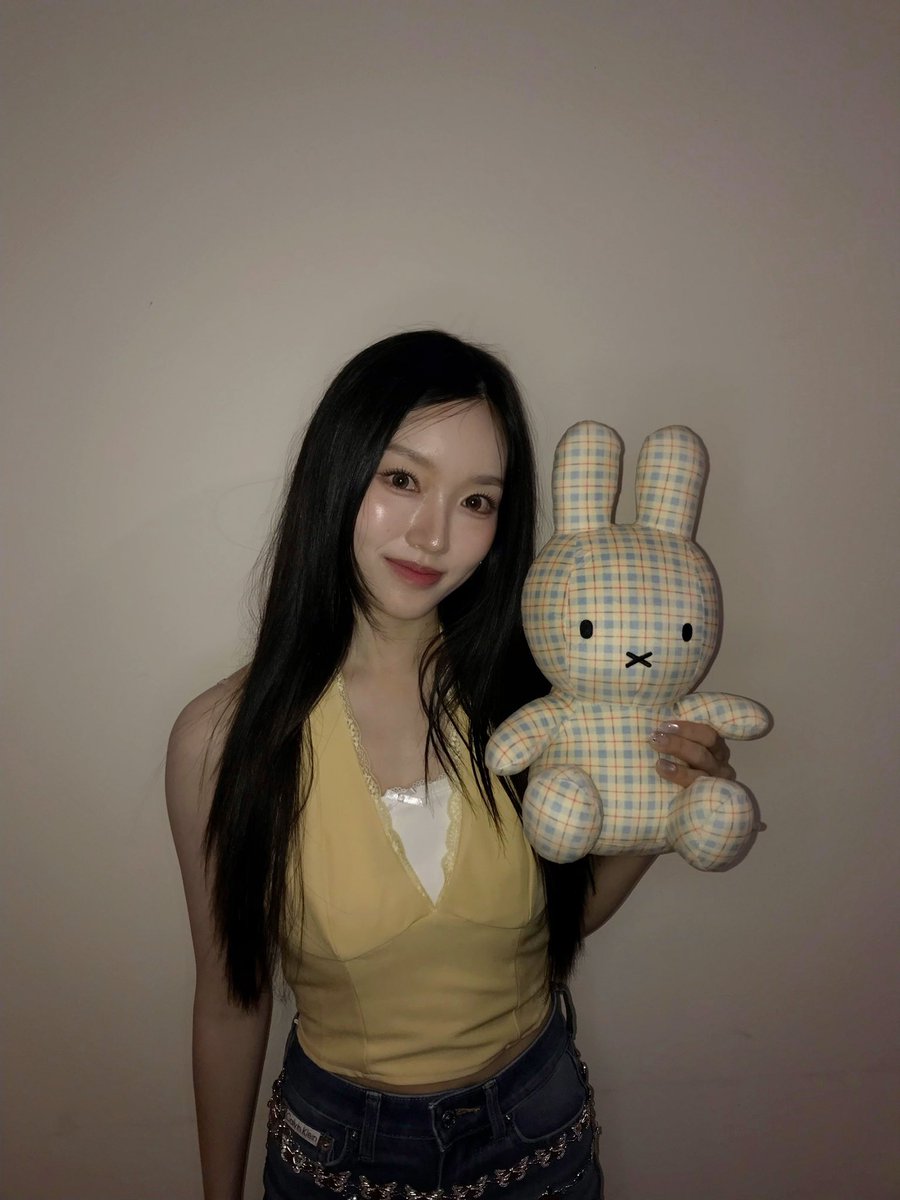 gowon_novvog's tweet photo. 오늘 팬싸 와주셔서 감사합니다🤍
너무너무 재밌는 시간이었어요! 
드레스코드 맞춰 입고 온 센스도 짱!🍋
우리 다음에도 또 만나요💓🍩 https://t.co/namQhN6Fub