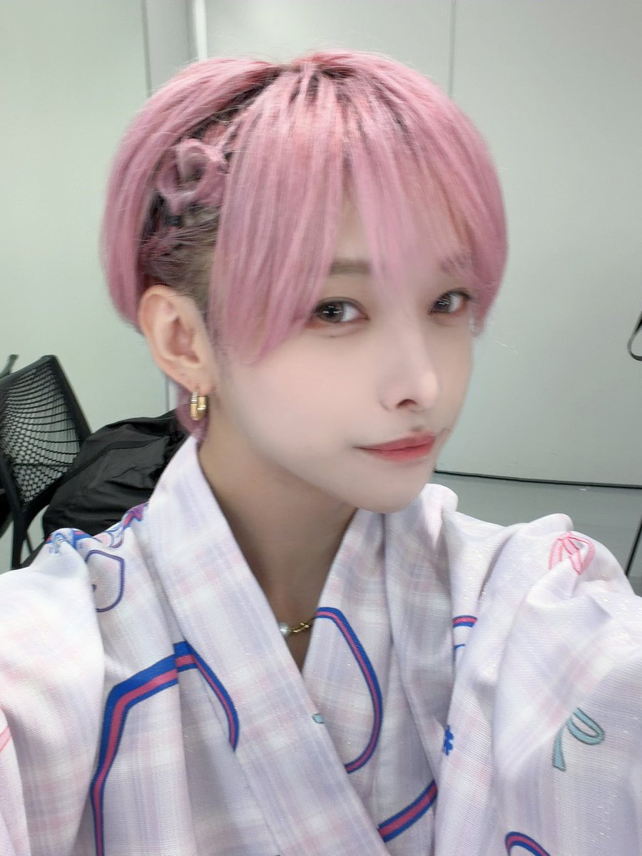 Kasetobi_jokyo's tweet photo. 気合い入れてハートのヘアメなどしてみた(ヘアメさんが https://t.co/jVuI31SfkZ