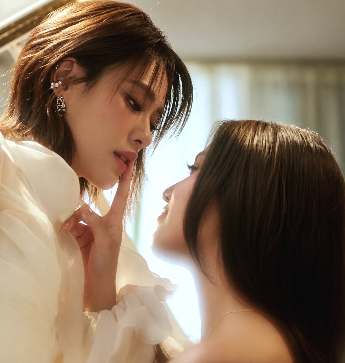annie__eb's tweet photo. 🧡💜

BONNIE YOUR ONE MV OUT NOW
#BonniePattraphusYourOneMV
#emiamily #beonnnie https://t.co/NV4jEPb8IO