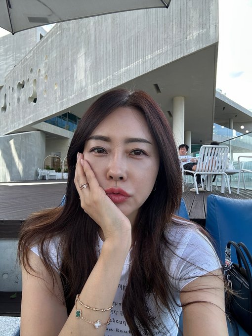 YxdYay's tweet photo. 디엠기다려요 ~#섹트 #맘눌뎀 #몸매 https://t.co/UwfPX345ZT