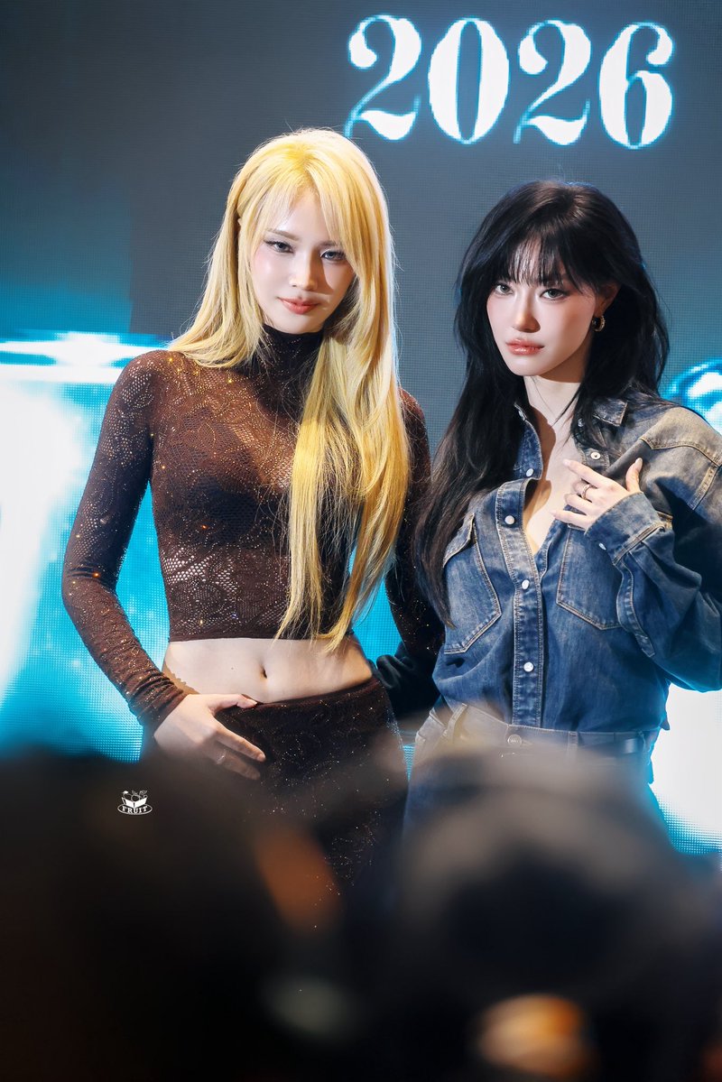 fruitday1128's tweet photo. 🤟🤟

JANJINGJING WITH MCMA26 
#MchoiceMintAwards2026xJJJ
#janjingjing https://t.co/DGy5jPdZnx
