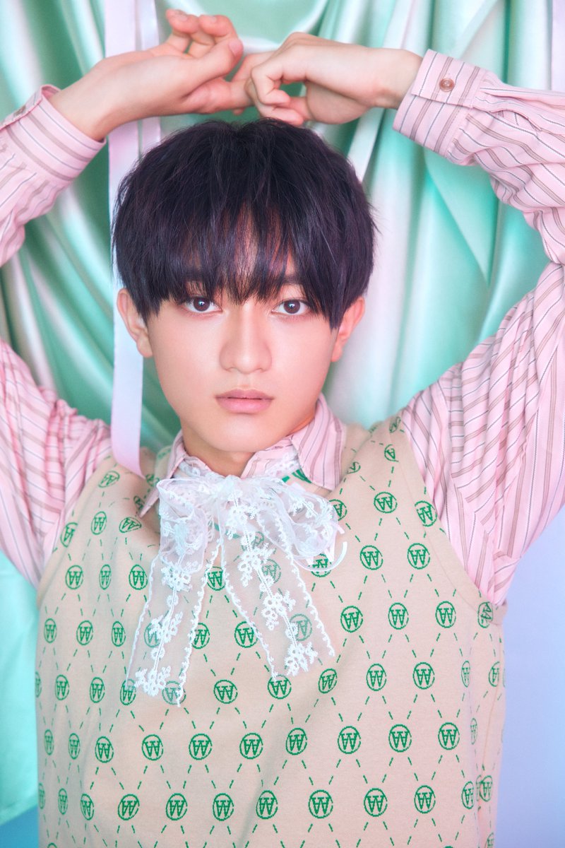 EBi_unofficial's tweet photo. Not Found have revealed new artist photos!

#NotFound
+ https://t.co/tEn5d0bj4W