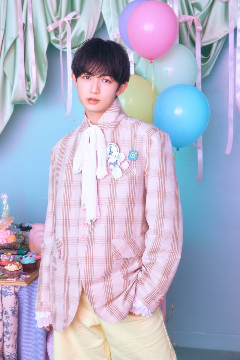 EBi_unofficial's tweet photo. Not Found have revealed new artist photos!

#NotFound
+ https://t.co/tEn5d0bj4W