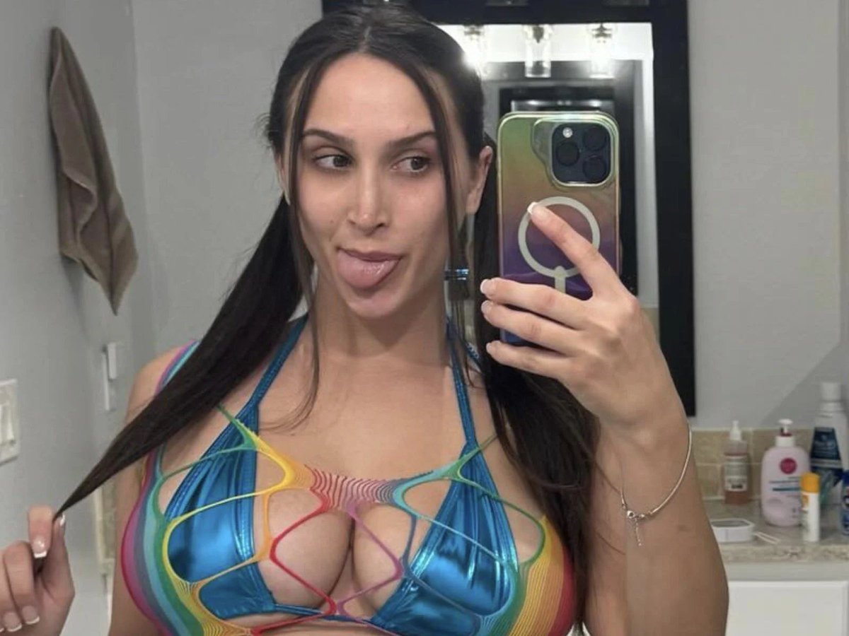 CamiloNauta's tweet photo. An authentic personality and beautiful to suck her natural boobs.

💖🌟 @xoxoashleyadams 🌟💖 https://t.co/yAvSEip96I