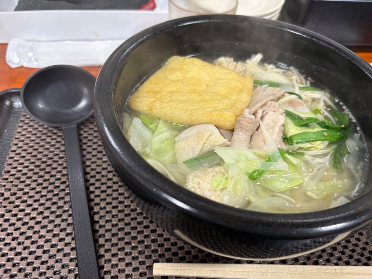 lpm3dog's tweet photo. #どすこいうどん浜ちゃん

食べたくなる美味しさの
塩ちゃんこうどん❗️
数量限定カレーちゃんこうどん‼️
やっぱり美味しい😋
また来週も実家通いが続くけど、
塩ちゃんこうどんを力に電車とバス🚌🚆乗ってこよっ🫡 https://t.co/WwnU9uN8jN