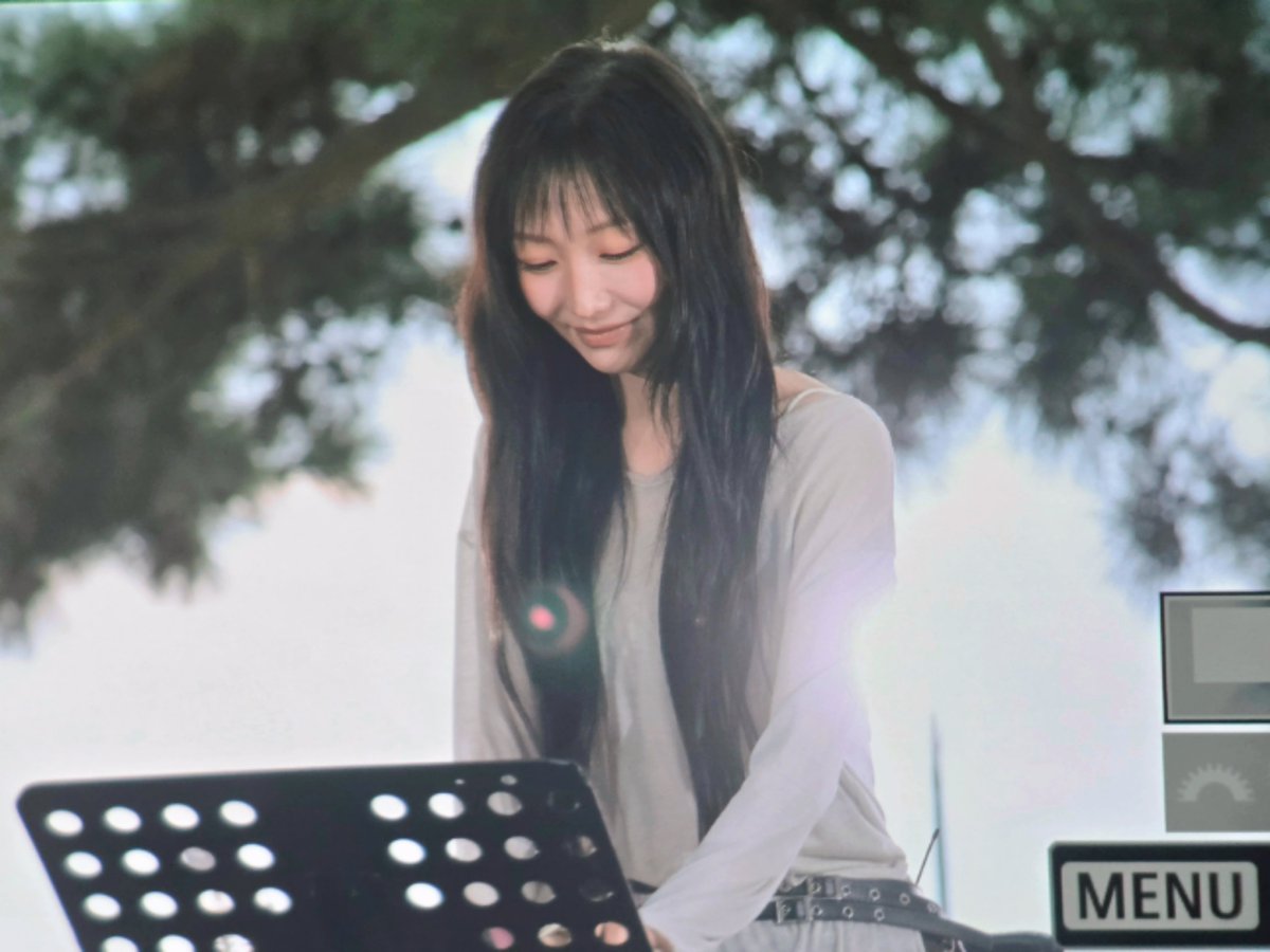 Lovelyz19930521's tweet photo. 260912 류수정 프리뷰

#러블리즈 #Lovelyz
#류수정 #Ryusujeong https://t.co/9Zk8H5cAHw