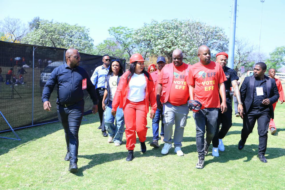 EFFSouthAfrica's tweet photo. Incoming Mayor of Tshwane, Commissar @OmphileMaotwe, arrives at Bana Sports Grounds in Mabopane ahead of the EFF Tshwane Manifesto Rally.

 #VoteEFF2016
 #VictoryOrDeath https://t.co/M4VS8flOKM