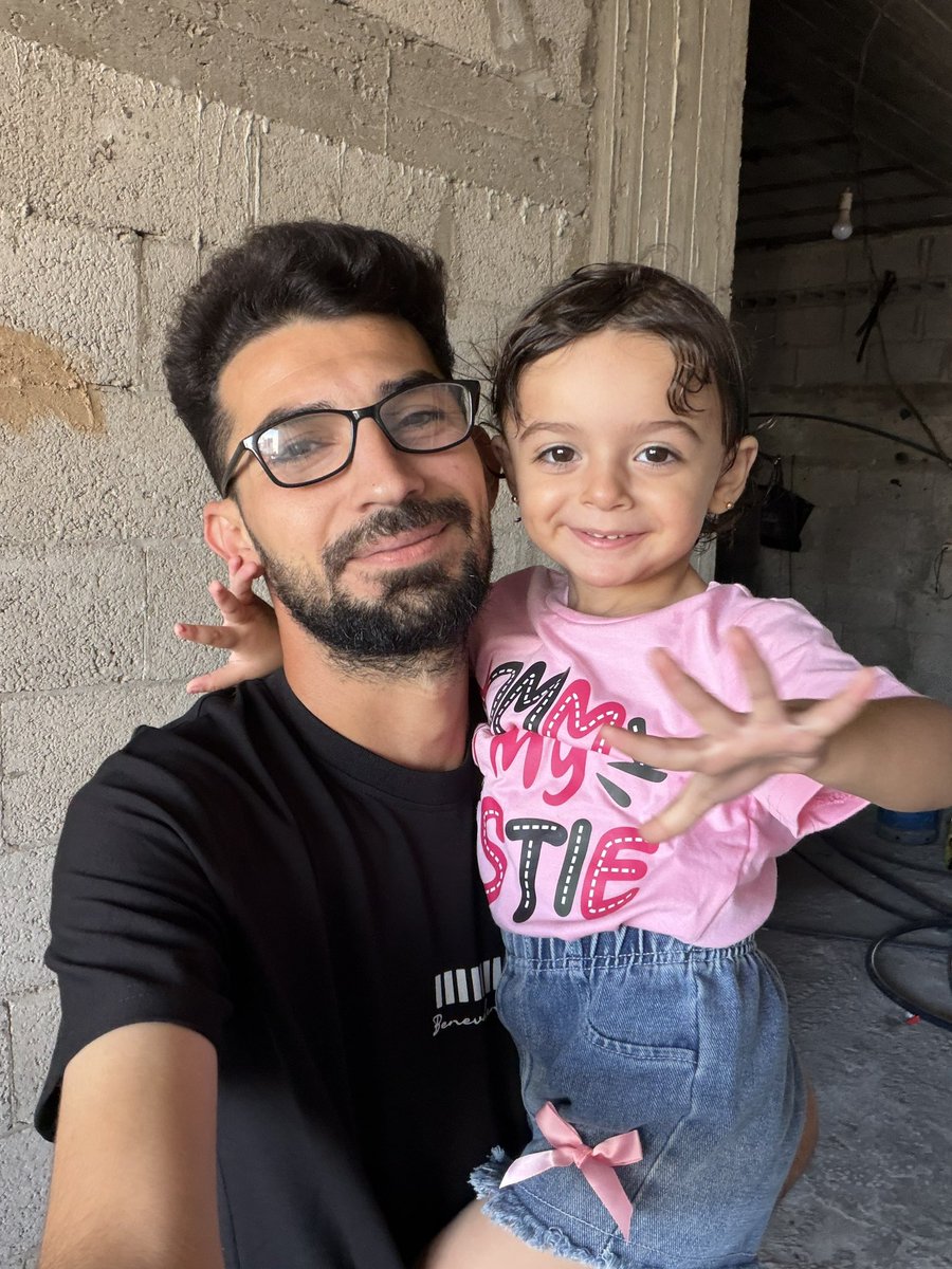 Mo7ammed_jawad6's tweet photo. Right now, my wife, my daughter Rafif, and I are heading to Al-Mawasi to see the doctor, follow up on my wife’s health, and make sure that the baby we are expecting is healthy. ♥️🥹🙏

Amid everything we are going through here in Gaza, all we ask is that you keep my family in your prayers. 

Please pray that we return reassured and that our unborn baby is safe, healthy, and doing well. 🙏

Your prayers mean so much to us.🙏🙏🙏