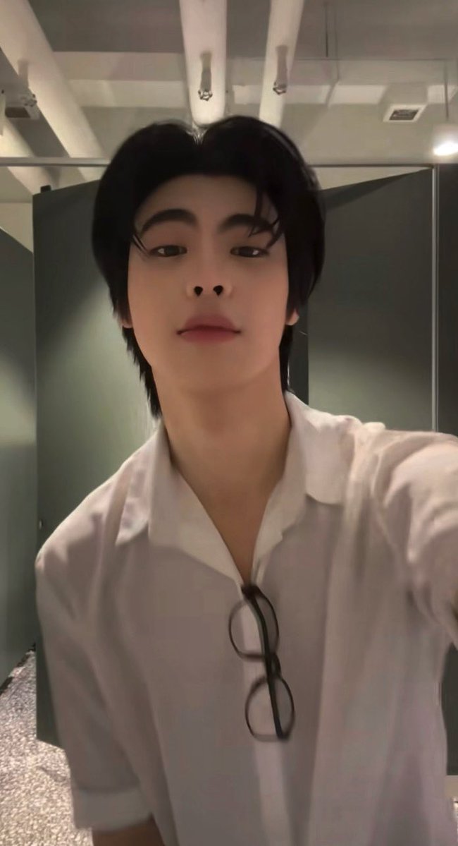 catOrange_F's tweet photo. หมดใจยังไงก็ตี๋ 😮‍💨 

#tthi_eks https://t.co/UylPaCG7X4