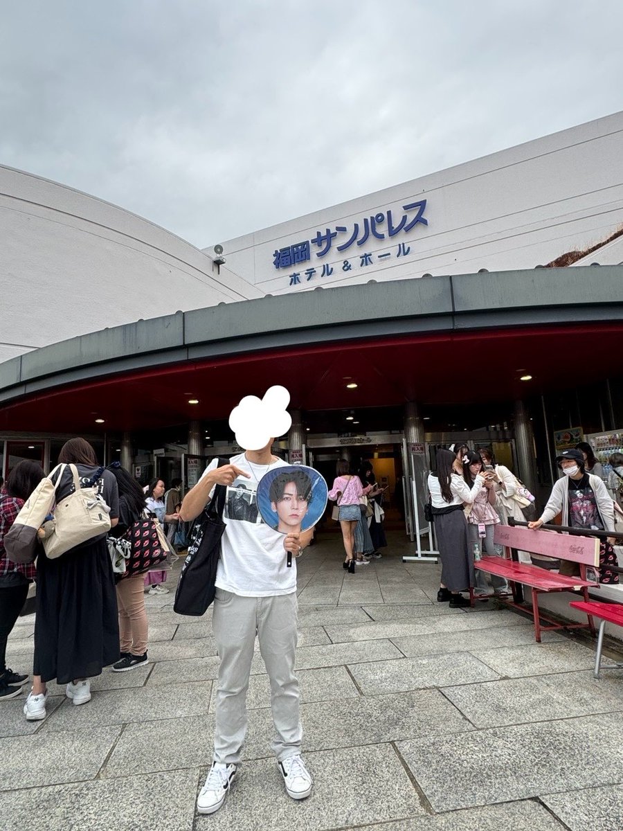 hyphentakuya's tweet photo. 9/9 亀梨和也 FROM HERE 福岡

 #亀梨和也
 #FROMHERE https://t.co/m2kFZGhXk0
