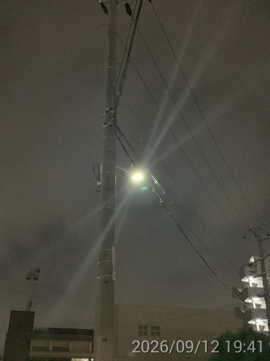 kimachan1966's tweet photo. ね、世の中にはさ
すごい人が
いっぱいいるじゃん

頭のいい人

センスのいい人

やさしい人

誠実な人

尊い志を持った人

ゴキゲンな人

などなど

すごいなあって思う
そして
自分のことを振り返ると
なんかさみしくなる

でも、あれだ
人は人
わたしはわたし☺️ https://t.co/rTg4aZ4Ttg