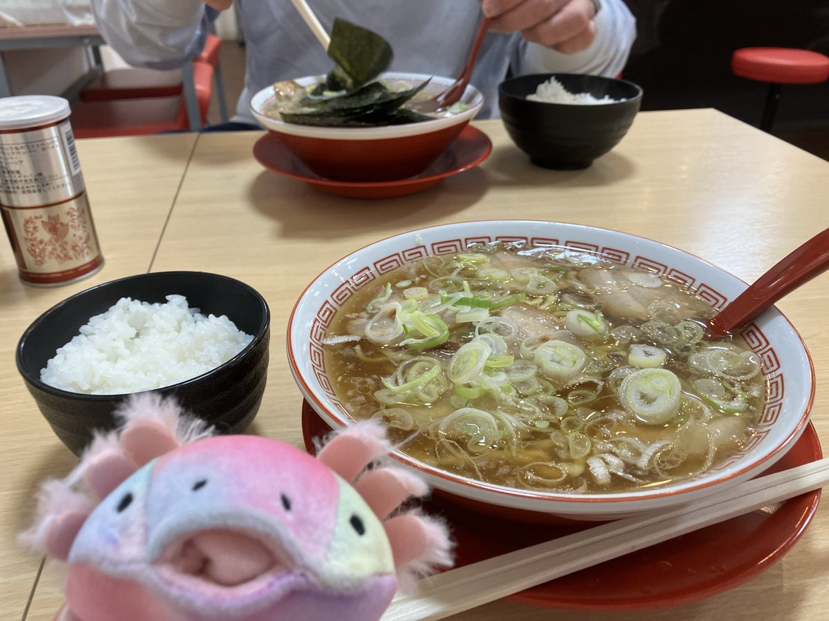 namicho73's tweet photo. 肌寒いからラーメンウパ　#もちうぱ https://t.co/lyEmMArZZt