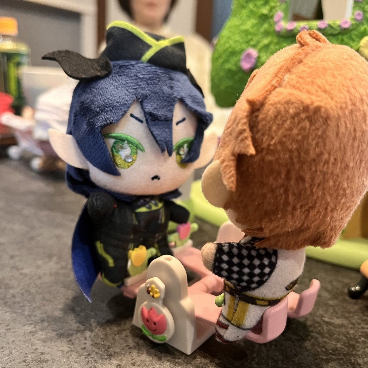 y_m_1145's tweet photo. 🐉「………」

❤️「………」

#twst https://t.co/C8Ec1fa2jy