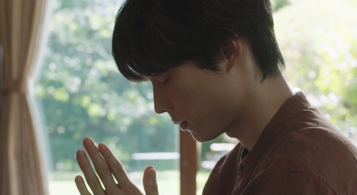hokumaruhkt's tweet photo. 美しい顔と、指
 #土ドラ告白 https://t.co/PdyYn4x855