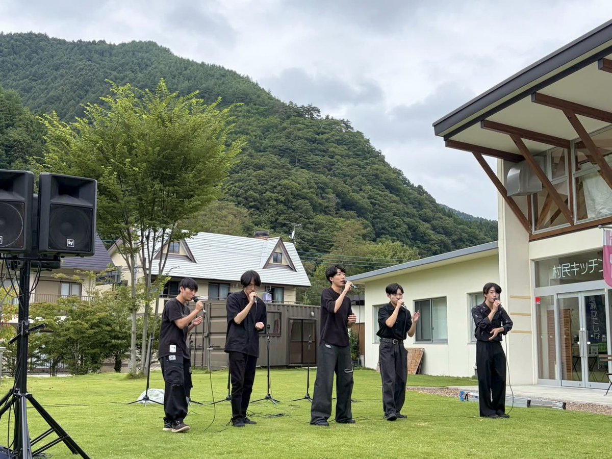 Perappella2012's tweet photo. 夏合宿を開催しました〜！☀️🎶

体育館レクやBBQ、花火など、夏らしいイベントも盛りだくさん！🍖🎆
そして「OZEかたしなアカペラファンタジーFES」にも出演しました🎤✨

たくさん歌って遊んで、最高の合宿になりました🙌

#尾瀬フェス https://t.co/TQiJsDYO17