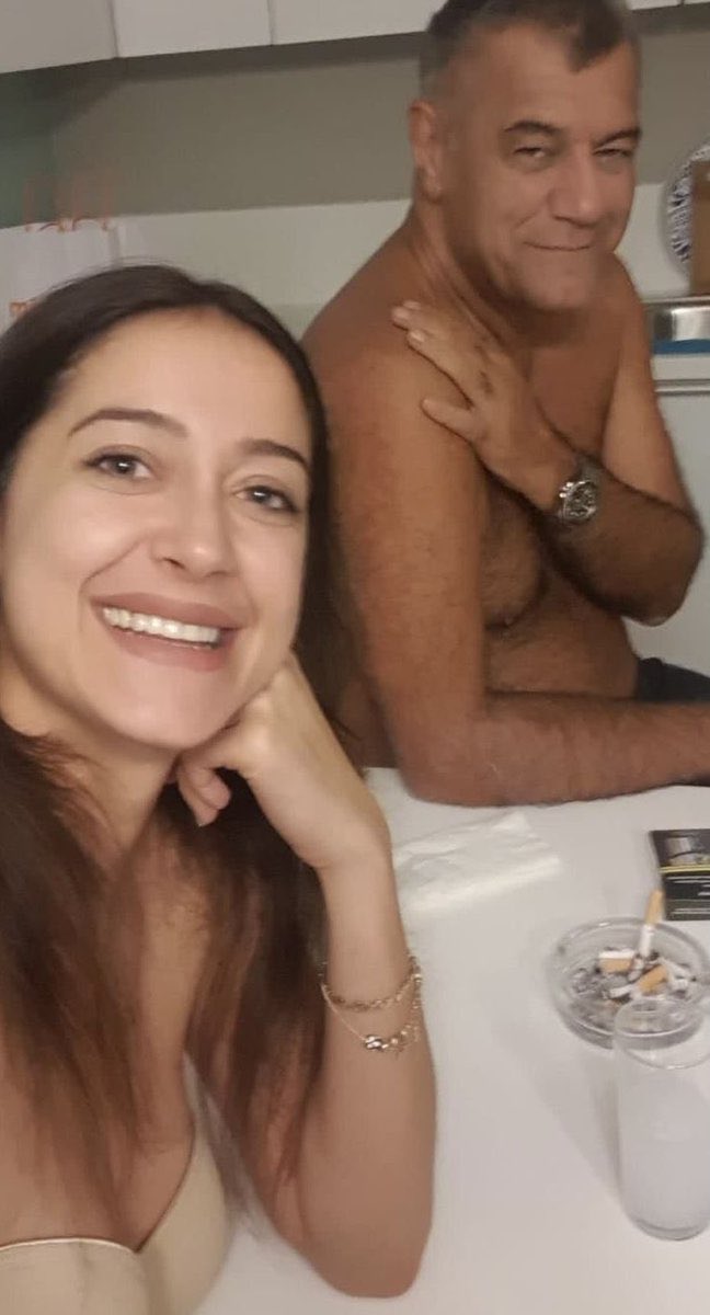 Hereyib26036993's tweet photo. Kürtçe tabelalara takilan faşist türkcület bu fotoya bir bakın yahu😁😁😁😁 https://t.co/8ji2TR5Mhz
