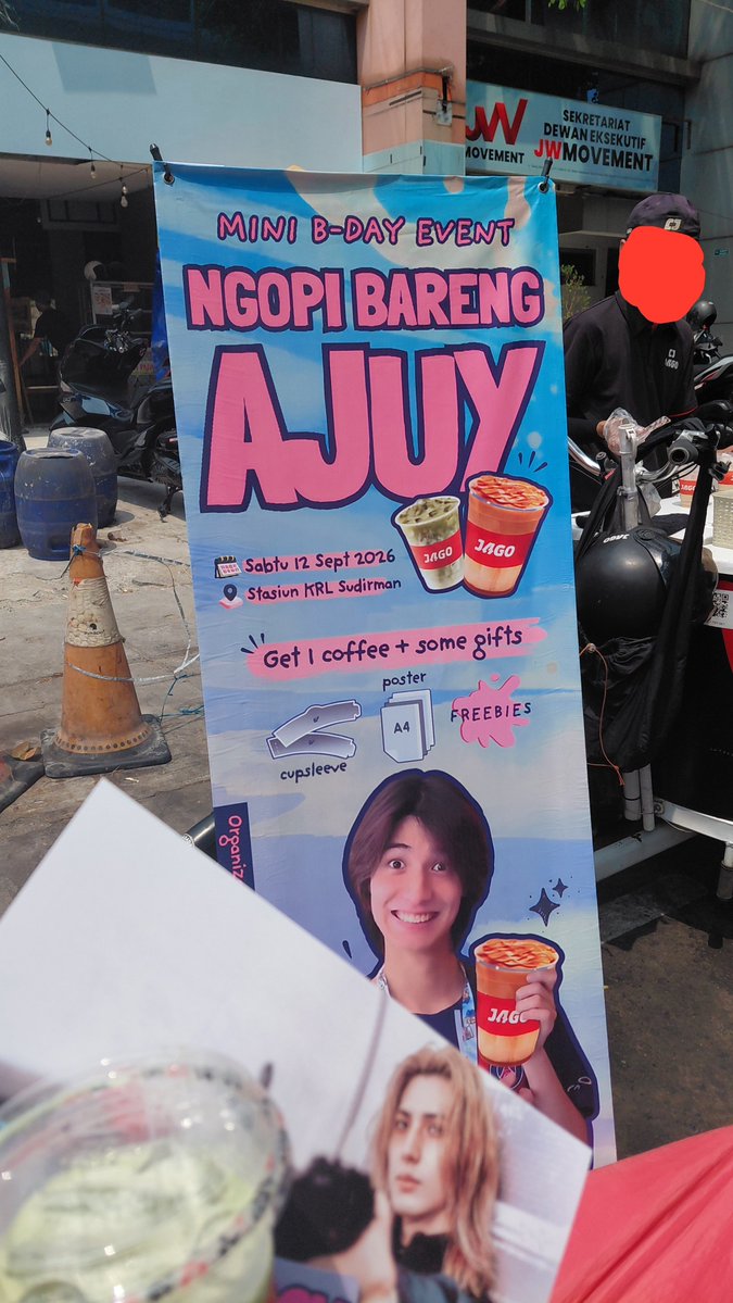 nelland__'s tweet photo. makasih banyakk kak @pikachujoo dan kak @lumosleviossa buat kopi+freebiesnyaa🤩🤍 https://t.co/32Ig9JVcfj