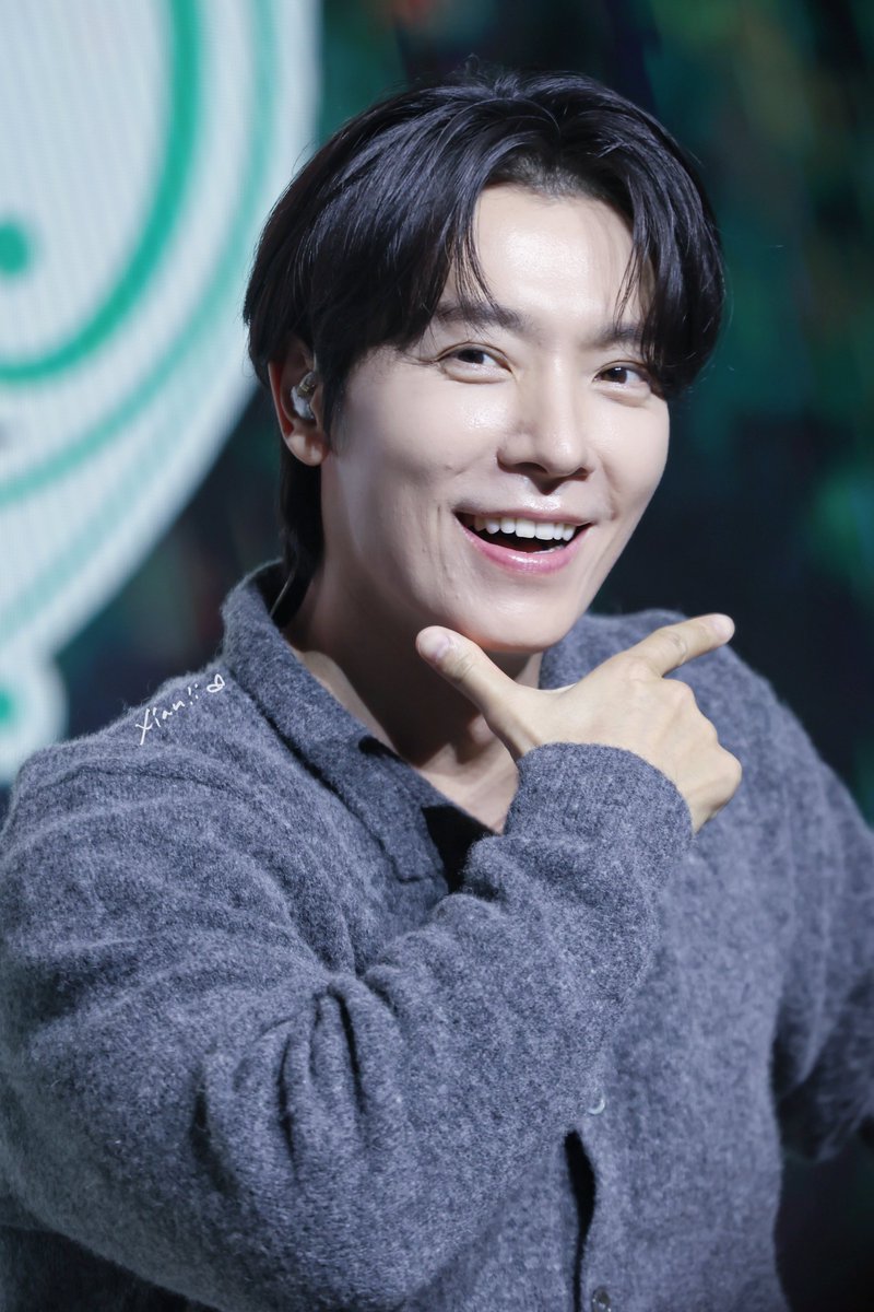 XiandaHae's tweet photo. 😄😄

260912 STAY ALIVE Parallel Days With HAE 
#동해 #Donghae Fanmeeting in Shanghai
@donghae861015 https://t.co/sLPoJxJ8qO