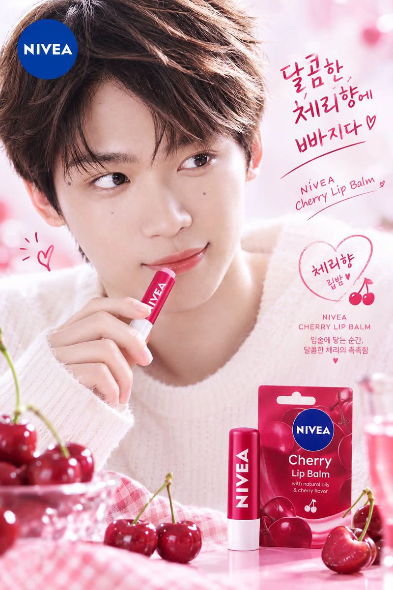 linhtinh_b's tweet photo. Pinkeu Pinkeu

#ZIYUxNIVEAZIYU 
REDEFINES FACIAL GLOW https://t.co/iVpHu94lLC