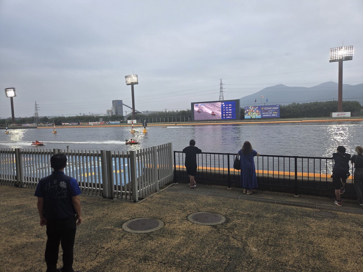 K862101034's tweet photo. 俺たちのヤスいたよ https://t.co/BAd7489QrZ
