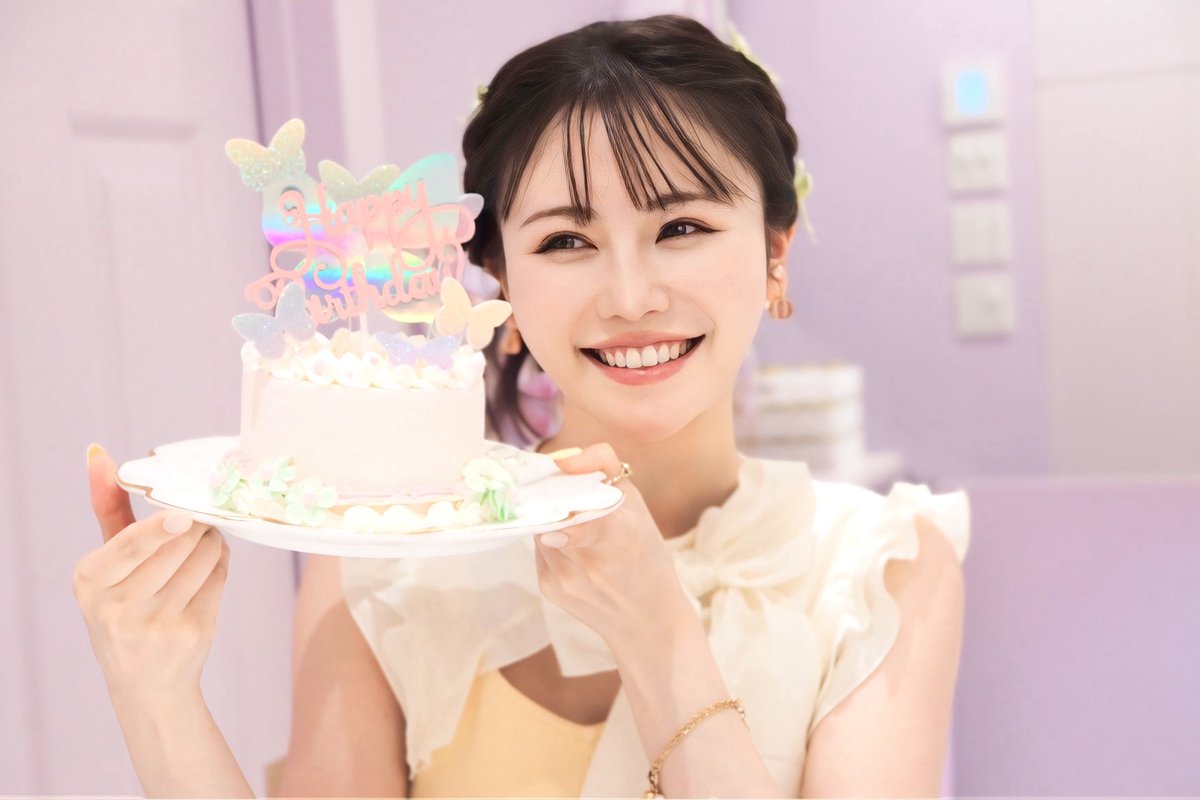 skimark___k's tweet photo. これからもずっとこみらしく😚
お誕生日おめでとう🎉

#込山榛香 
#込山榛香生誕祭 https://t.co/61MojVpa8B