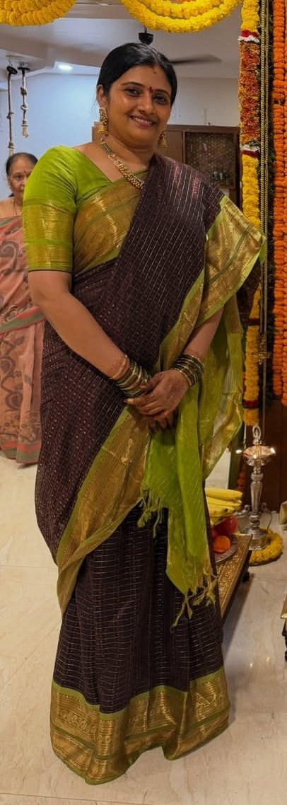 Vatsyayana009's tweet photo. Abba lanja chudandi entha sexy ga ready ayindho saree lo dhani intiki vachi dhanni batting cheyamani invite chestundhi lanja Abba em kasiga unnave adhe saree lo ninnu ne bed lo padesi day n night nee solid body ni sava dengi ni dhula puku ni pippi chesi nitho gudha nakinchukovali https://t.co/c98B0DZvKo