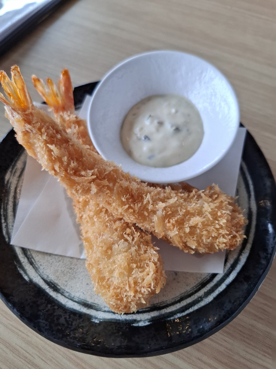 yuka929_kb's tweet photo. しゃぶしゃぶとエビフライも飲み物🍤秋メニューの松茸と栗の炊き込みご飯、かぼちゃのプリンとアイスとバスチーとマロンケーキ(秋の天ぷら盛り合わせ撮ってなかった)通常デザートもどれも美味しかった！アイスの天ぷらはなんかシュークリームでした💛🤍 https://t.co/YGgR6OFi2P