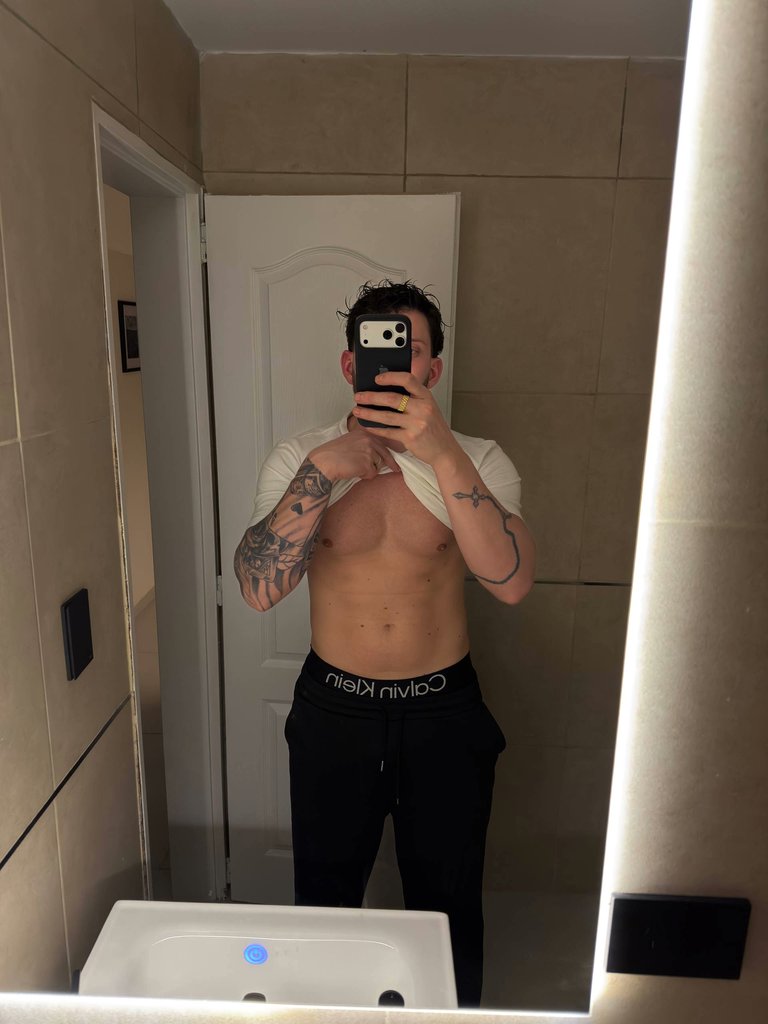 jckk69's tweet photo. working on it again💪 https://t.co/UUppernXOQ
