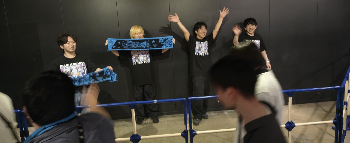 KAMON_GAMES's tweet photo. これまでのブルアカふぇすのDJも良かったけどやっぱりライブハウスでやると振動が凄かったなぁ
最後に4人から見送ってもらえて、ありがとうの言葉も伝えられたし良かった！
#ブルアカDJふぇすつあー https://t.co/0dqwj4ARJ1