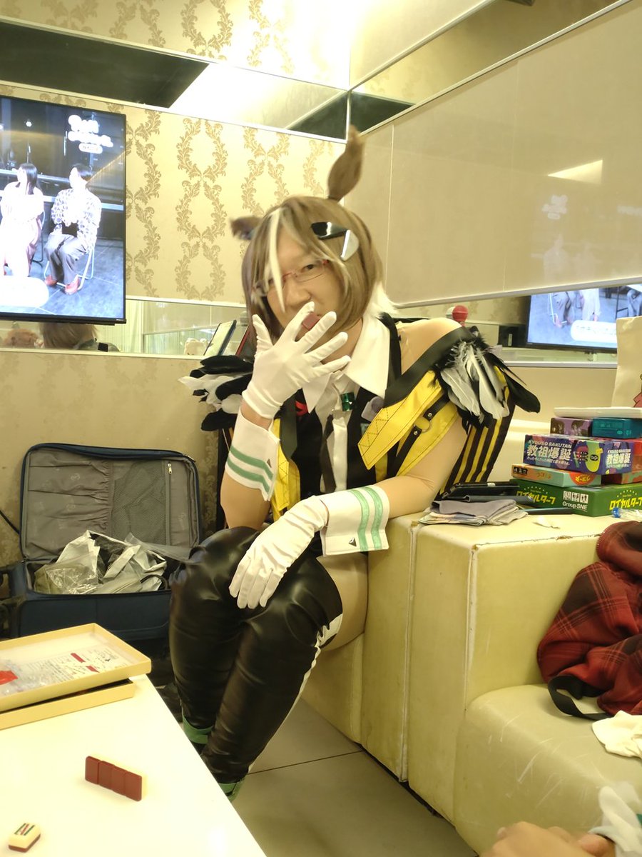 shigeru_testac's tweet photo. #0912東京ぱかゲーム　開催ありがとうございました！
実績解除🏆「ルーラーシップのコスでボードゲームを遊ぶ」

ロイヤルターフをウマ娘キャラ被せて遊んでいたら、ファル子がファル子に賭けて圧勝する展開にｗ
すずめ雀も良いけど、コスプレしながら実際の麻雀やる企画もやってみたくはあります。 https://t.co/EHwKxCgaT8