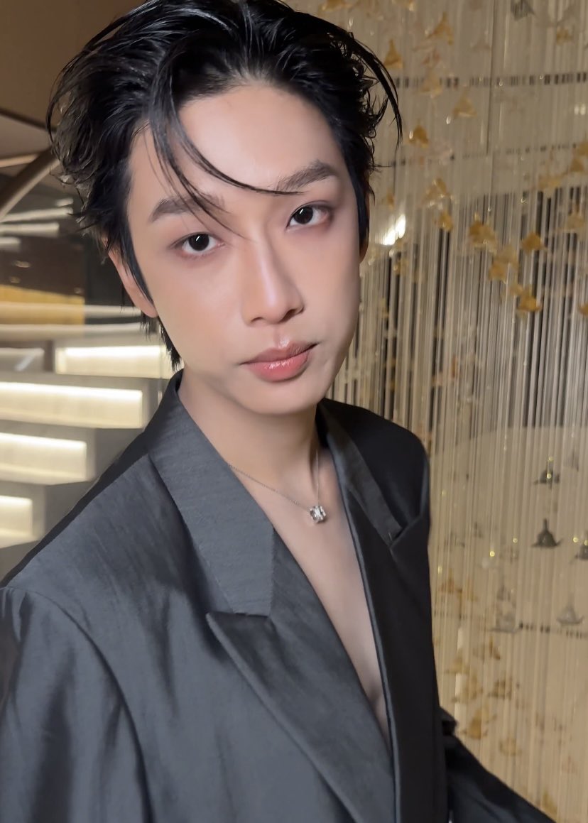 kh1ovele's tweet photo. ชุดหลอกแม่ ฉันเดรส 🫠🪽✨🫶🏻

#NEXnattakit
#MchoiceMintAwards2026xBUS https://t.co/TkHqUzfGPf