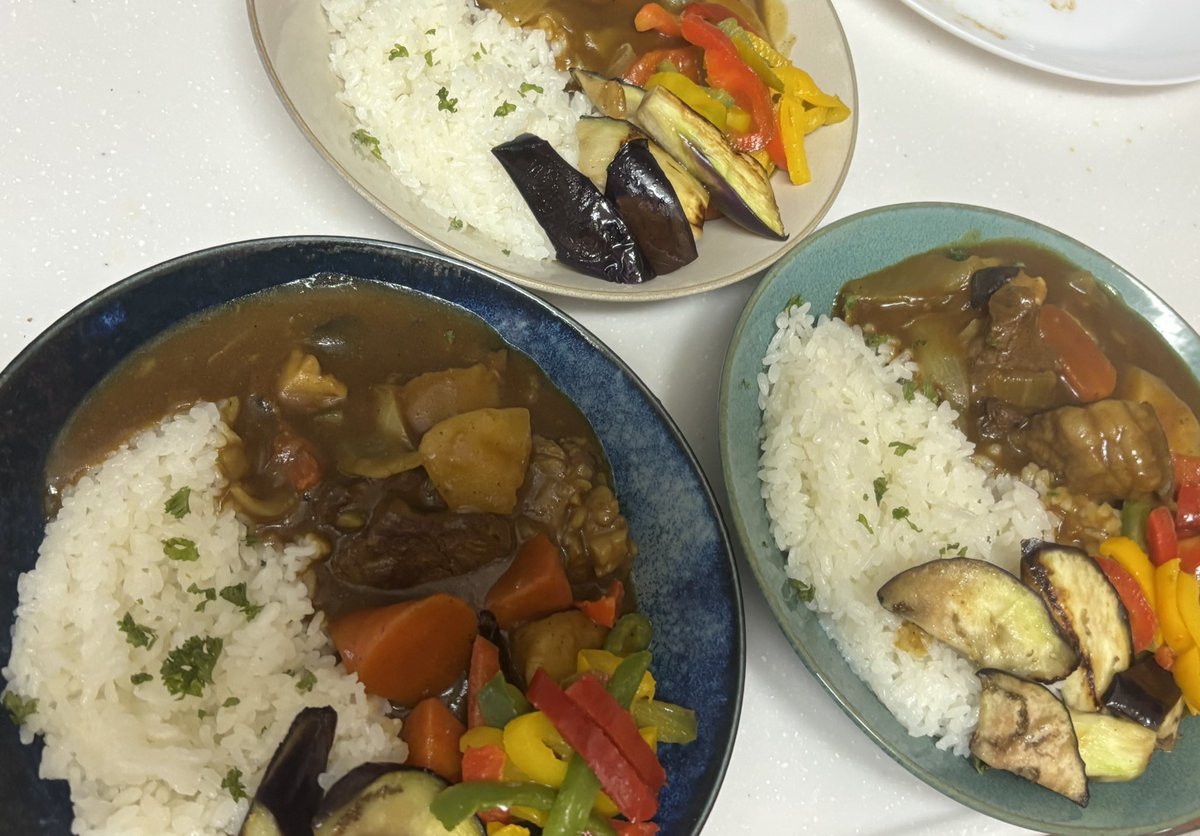 TThappyThappyTT's tweet photo. 🍆カレー🍛( ＾ω＾ 三 ＾ω＾ ) https://t.co/CplV8PN9XY