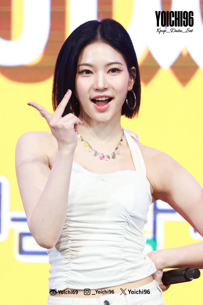 kpop_data_set's tweet photo. 260911 Isa at Nonsan Youth Festival (DREAM CONCERT) (2)

#ISA #아이사 #STAYC #스테이씨 https://t.co/dKGwtvkXx6