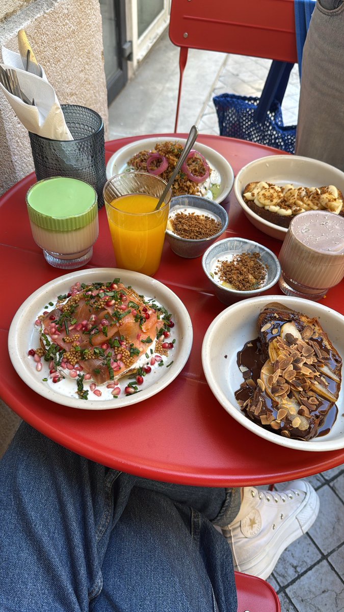 Manon_french's tweet photo. Brunch du samedi entres copines 👯 
Qu’un bon petit toutou se dévoue pour régler ma note 🫰🏼❤️ https://t.co/pRkRCbbw7H