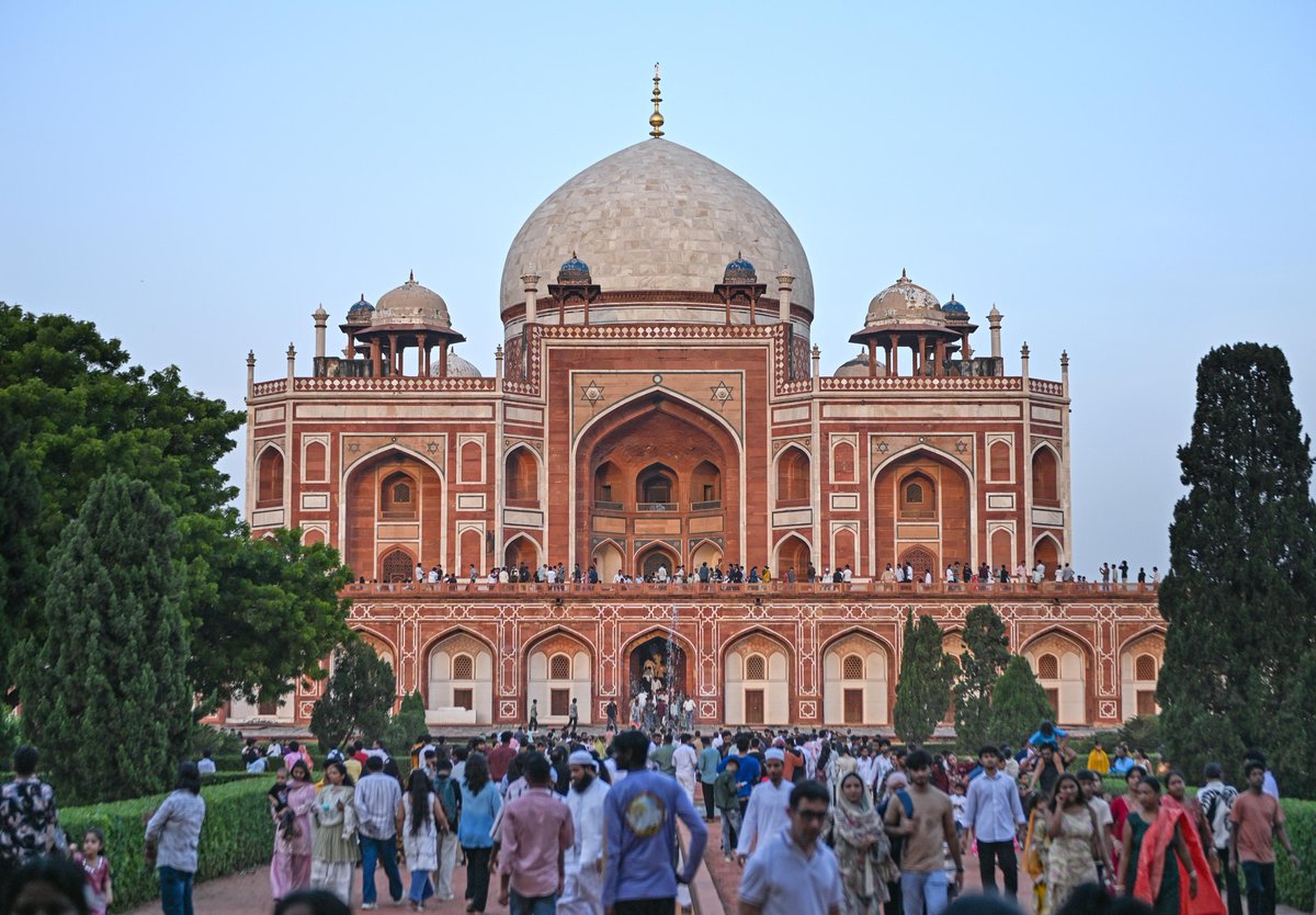 XHNews's tweet photo. India is a South Asian country with a long-standing civilization. Its capital, New Delhi, located on the banks of the Yamuna River, serves as the country's political and cultural center. Enjoy a glimpse of #NewDelhi https://t.co/Uqg0Jtp2xO https://t.co/S82esQigUy